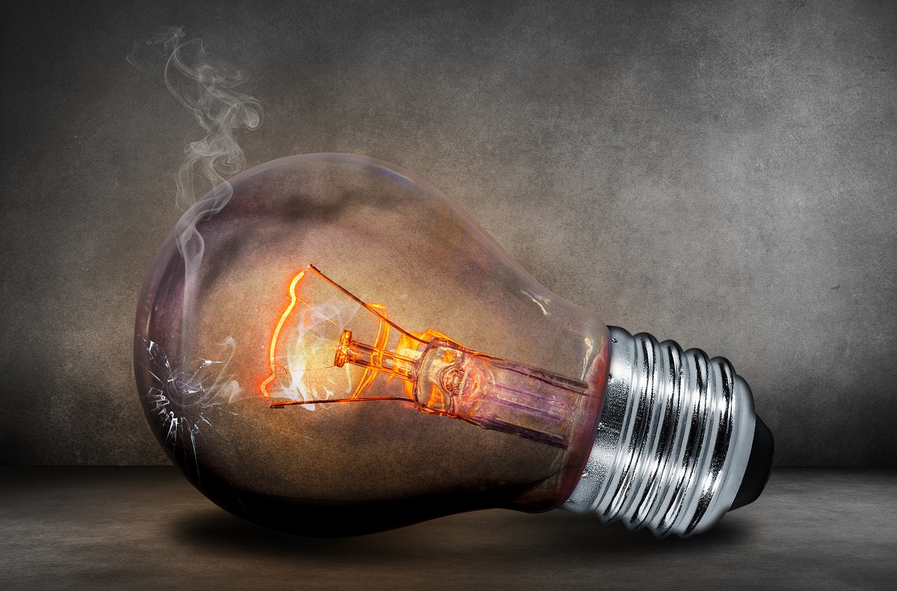 Transparante jaloezieën besparen energie. Transparante jaloezieën besparen energie.
