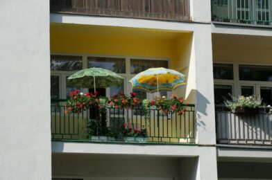 Het balkon als vakantieoord: een zomerse oase thuis creëren